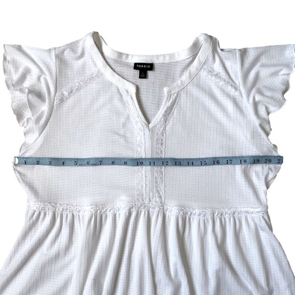 TORRID Babydoll Knit Top Short Sleeve Notch Neck Lace Trim White Women Plus SZ 1 - Picture 9 of 14